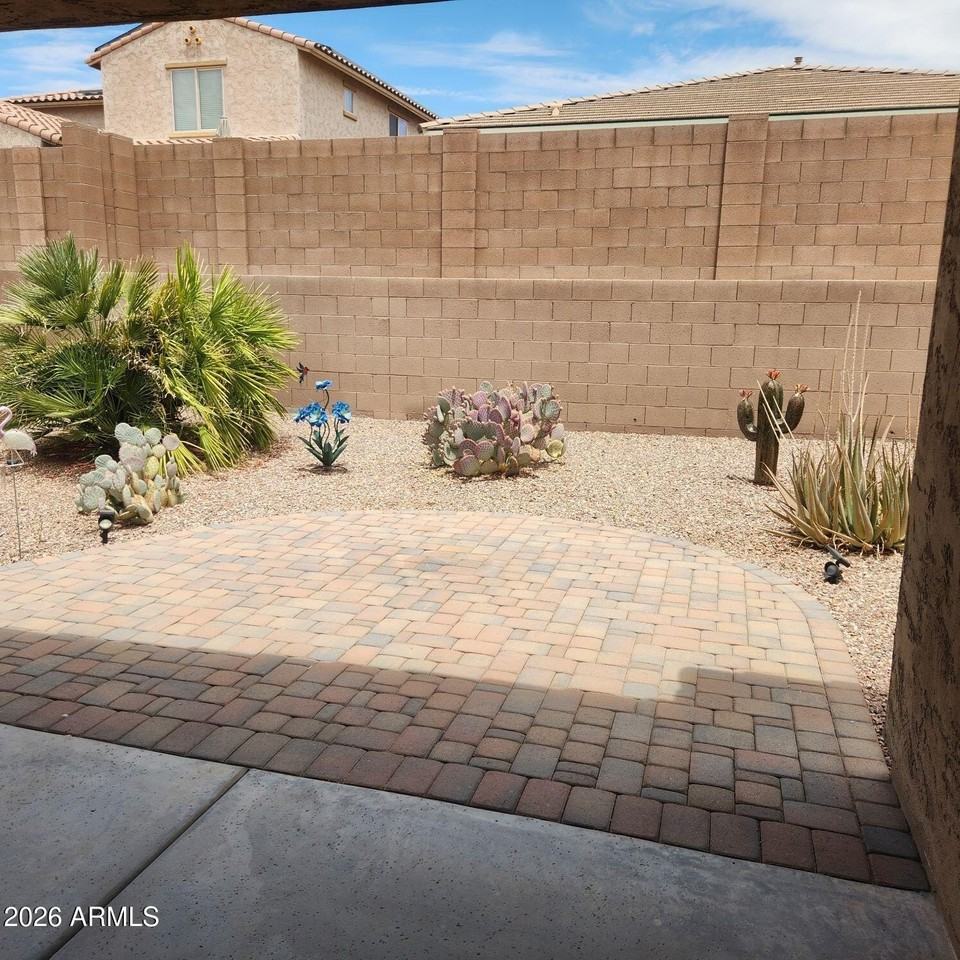 18418 W Getty Dr - Photo 6 of 26