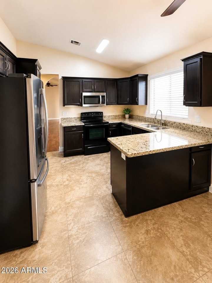 3056 E Siesta Ln - Photo 4 of 24
