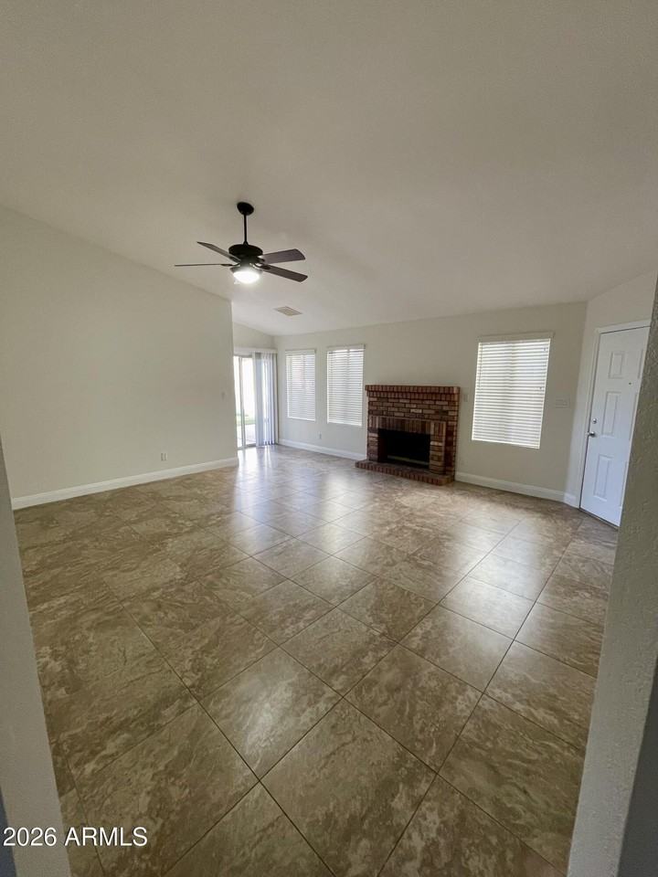 3056 E Siesta Ln - Photo 3 of 24