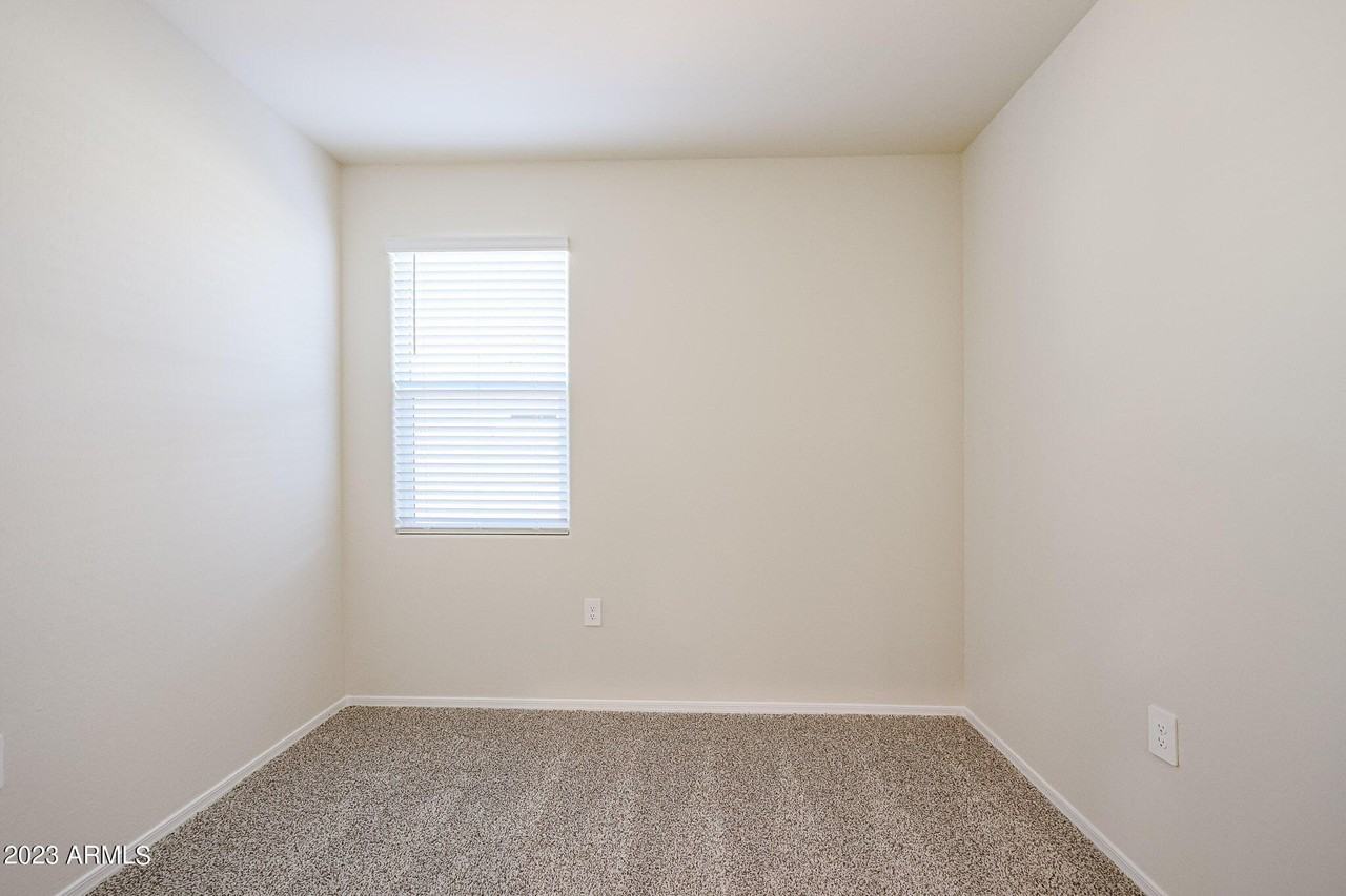18456 W Chama Dr - Photo 6 of 21