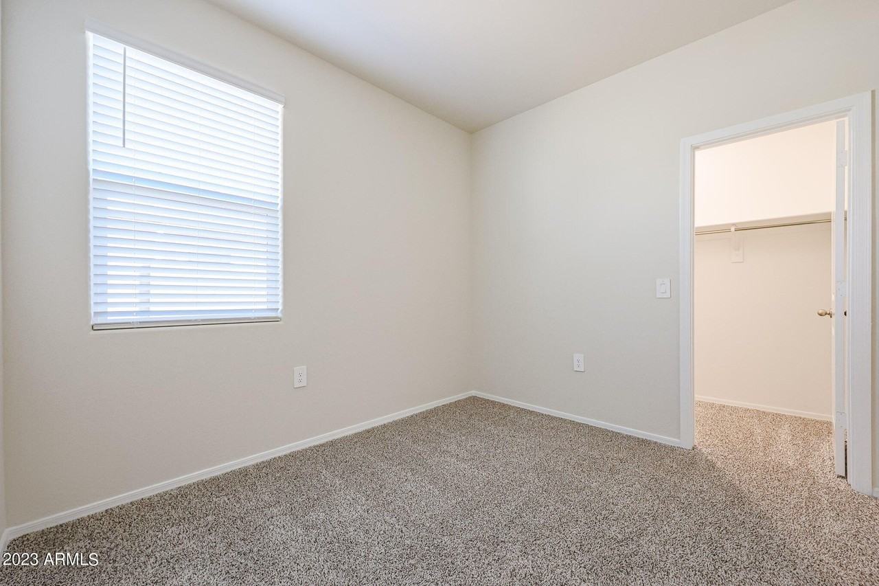 18456 W Chama Dr - Photo 7 of 21
