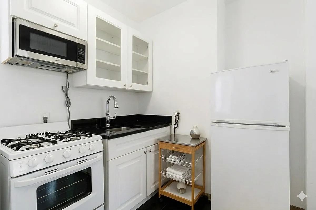 18 King St #8 - Photo 4 of 5