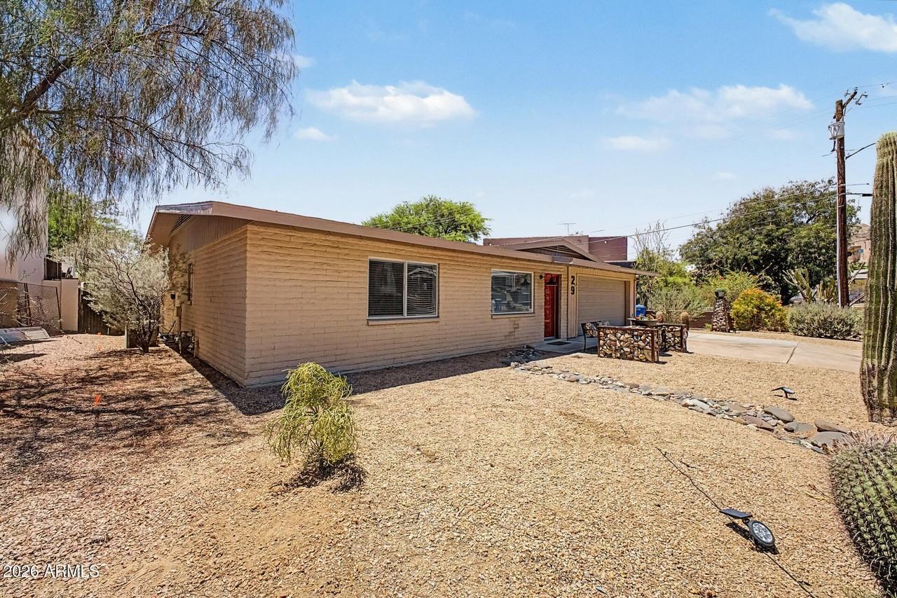 29 E Foothill Dr - Photo 3 of 30