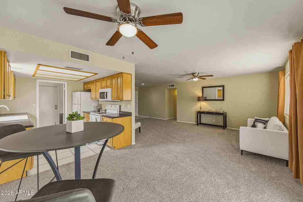 5625 W Sunnyside Dr - Photo 6 of 15
