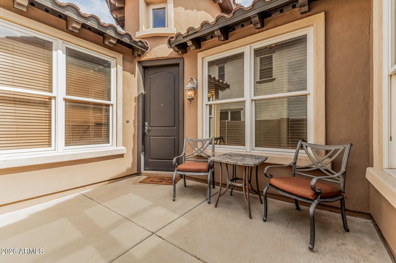 2288 E Wisteria Dr - Photo 4 of 36
