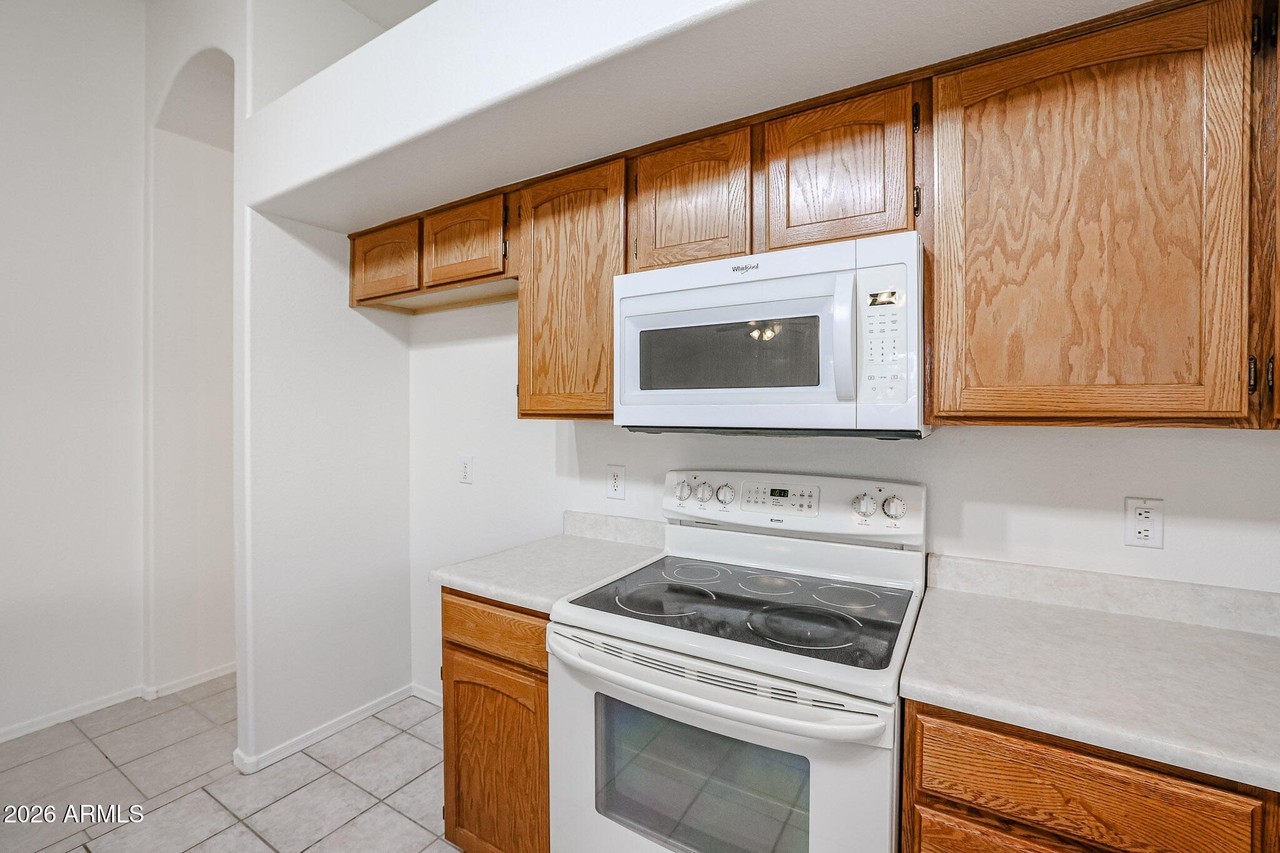 9833 W Yukon Dr - Photo 7 of 19