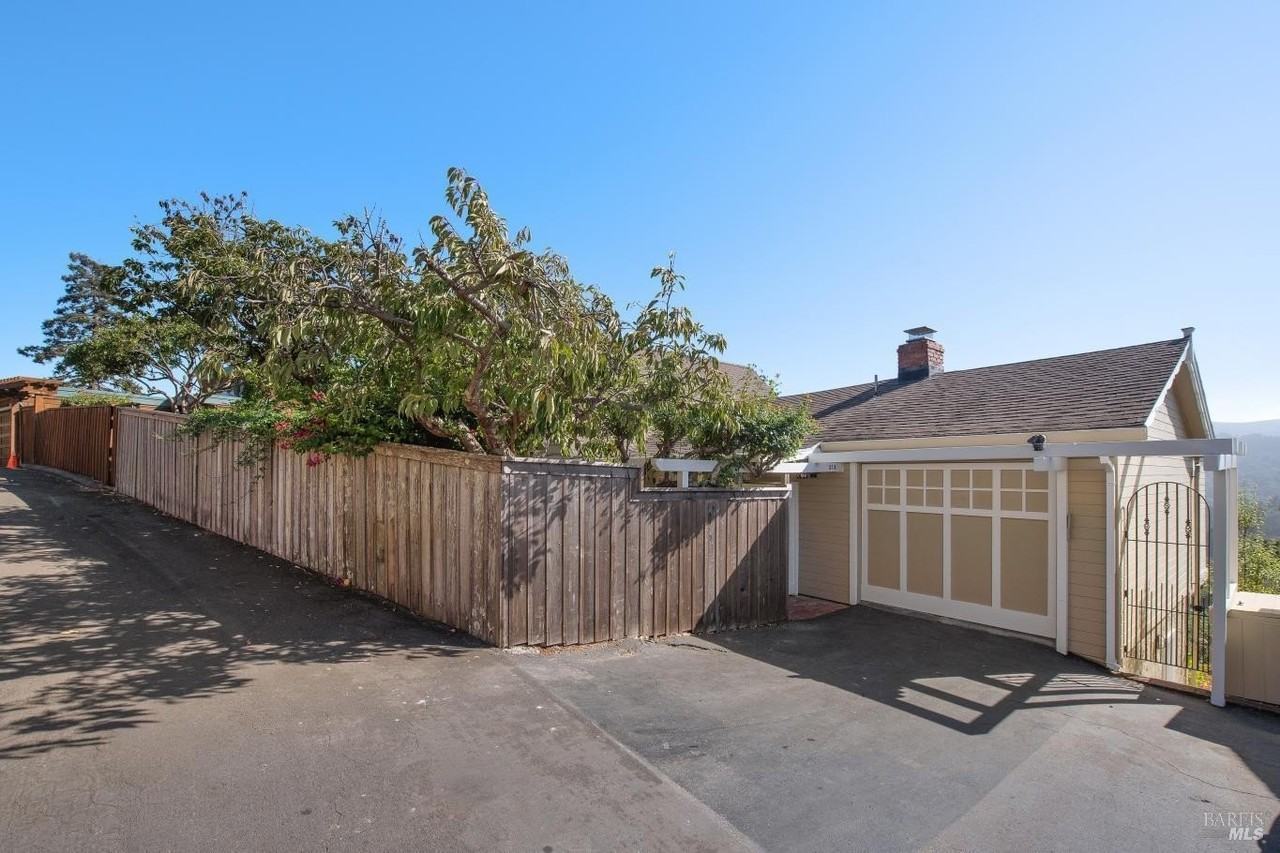 314 Joyce Way - Photo 2 of 50