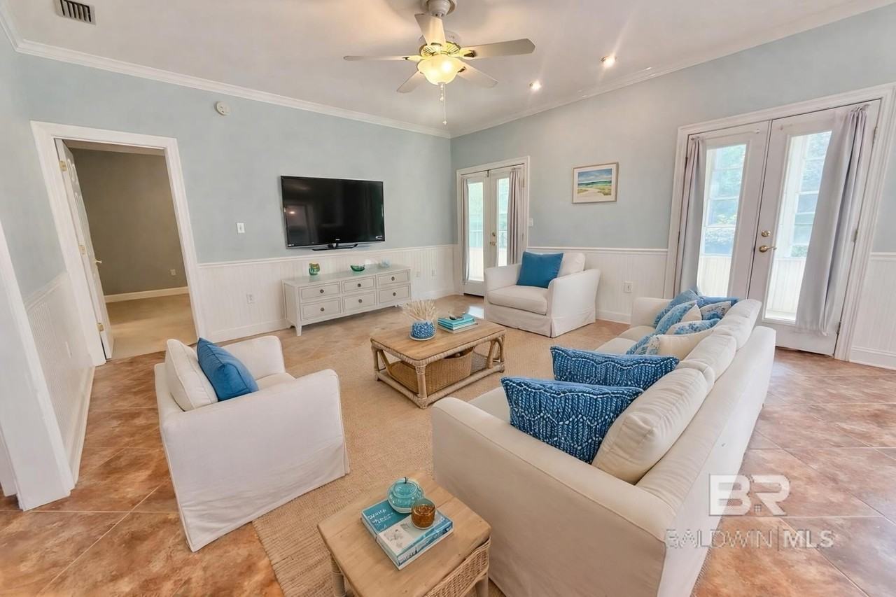 4216 Antigua Ct - Photo 2 of 32
