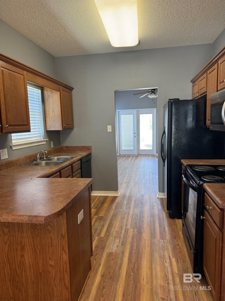 29889 Saint Simon St - Photo 4 of 13