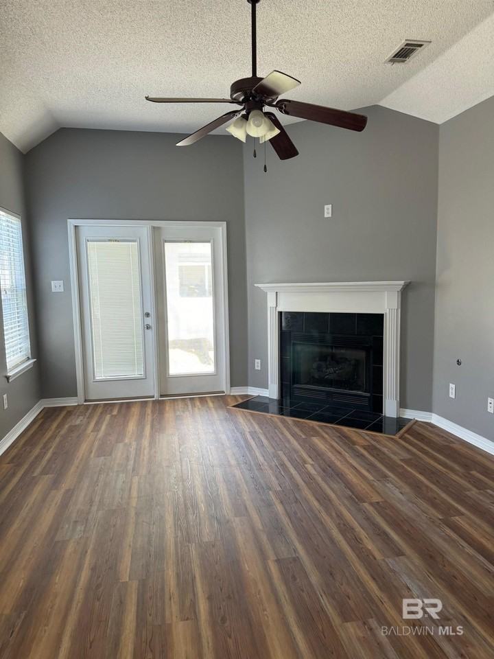 29889 Saint Simon St - Photo 5 of 13