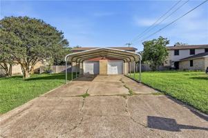featured image of 1411 Hawk Tree Dr