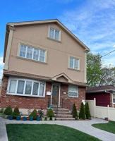 featured image of 207 Dongan Hills Ave #1