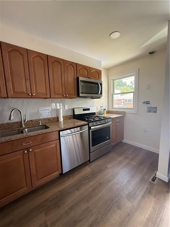 207 Dongan Hills Ave #1 - Photo 3 of 9