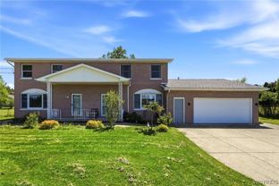 555 Lakeview Ave - Photo 1 of 1