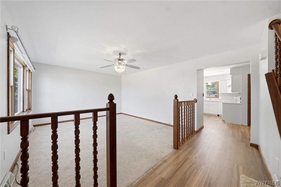 555 Lakeview Ave - Photo 5 of 25