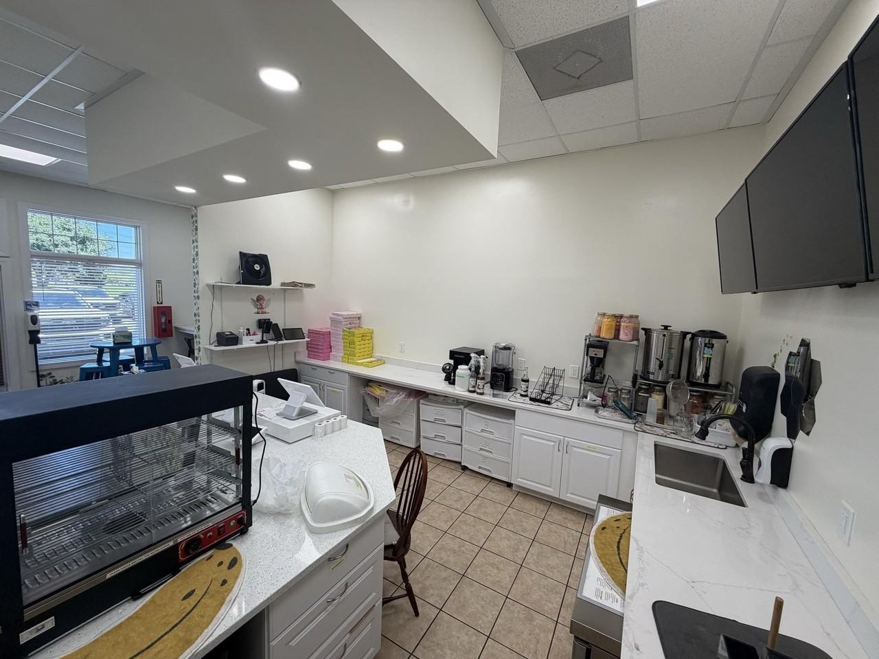 403 Seaboard St - Photo 6 of 9