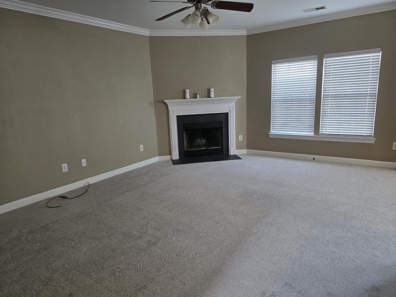 633 Menlo Park Ln - Photo 2 of 17