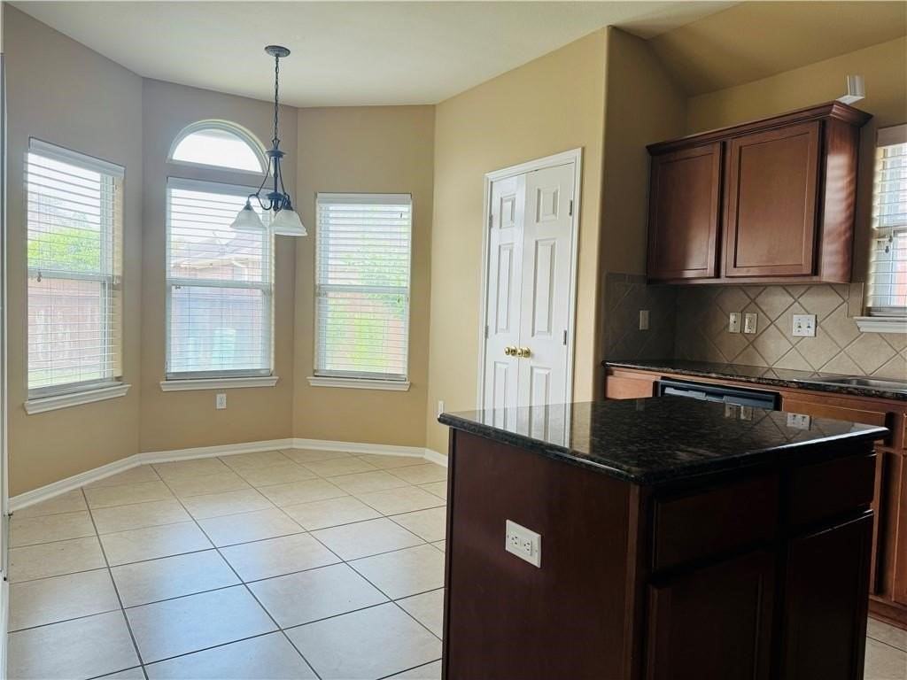 7541 Exeter - Photo 4 of 13