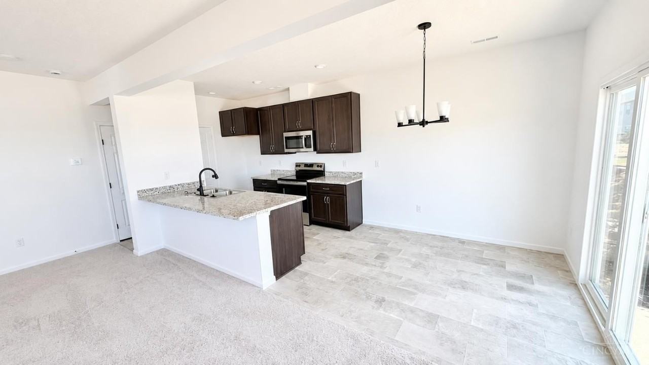 2064 Sunflower Pl - Photo 6 of 21