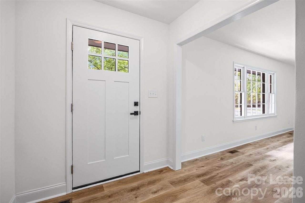 17700 Mckee Rd - Photo 3 of 32