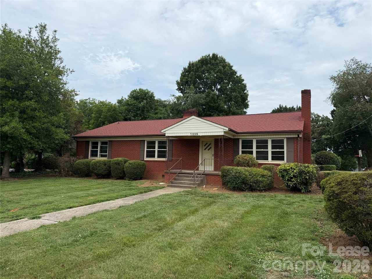 1225 Davie Ave