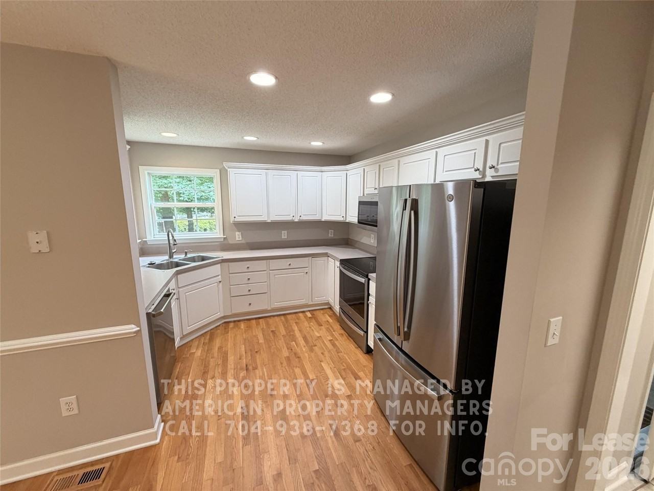 103 Whitney Ct - Photo 4 of 16