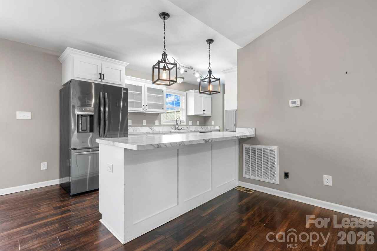 2407 Dellinger Dr - Photo 3 of 14