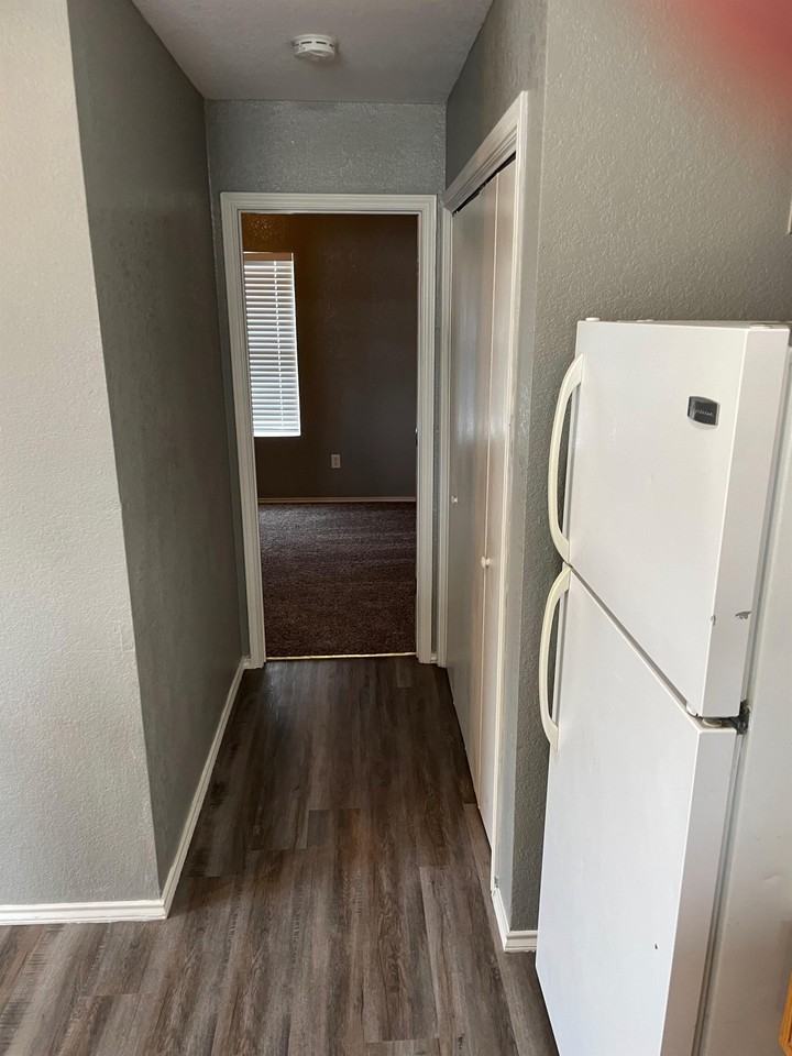 2801 Vernice Loop #A - Photo 7 of 10