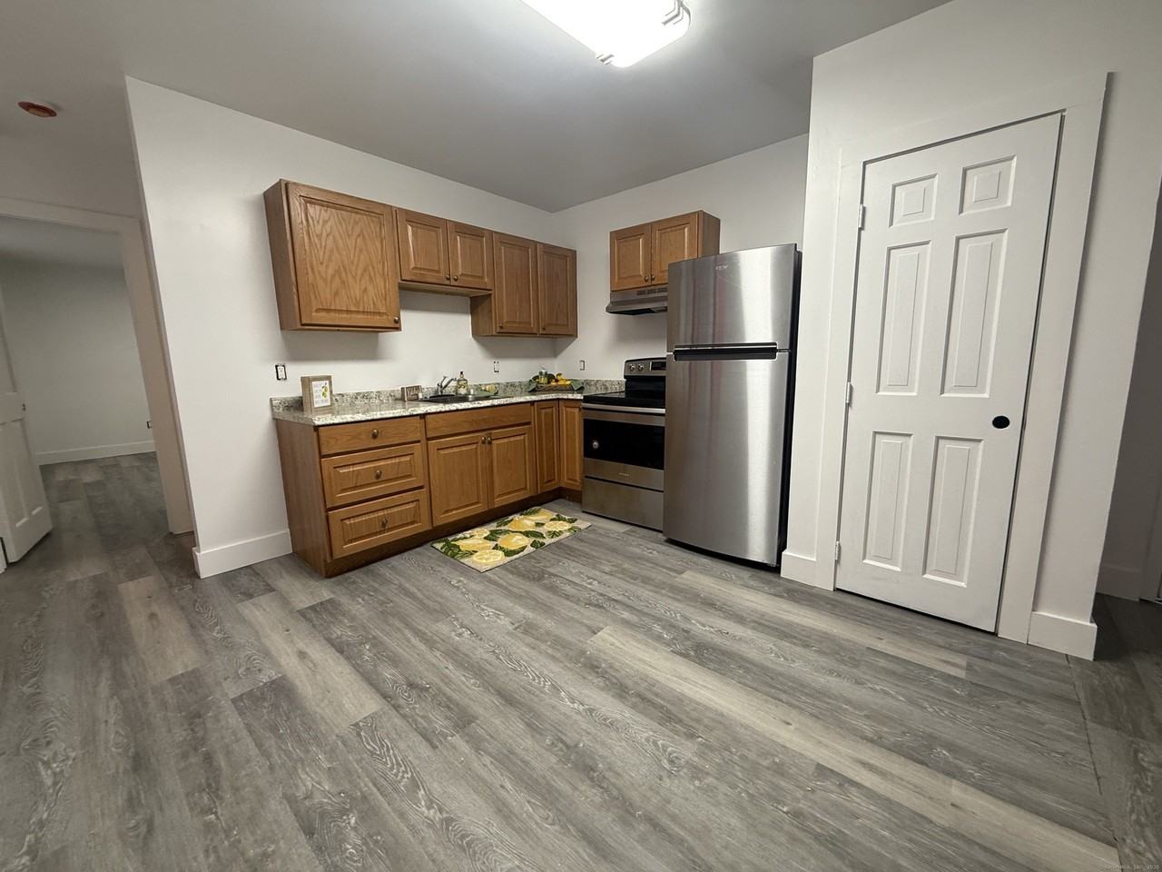 575 Bank St #206 - Photo 3 of 11