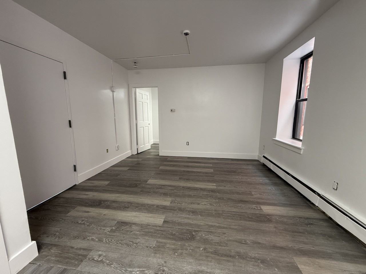575 Bank St #206 - Photo 6 of 11