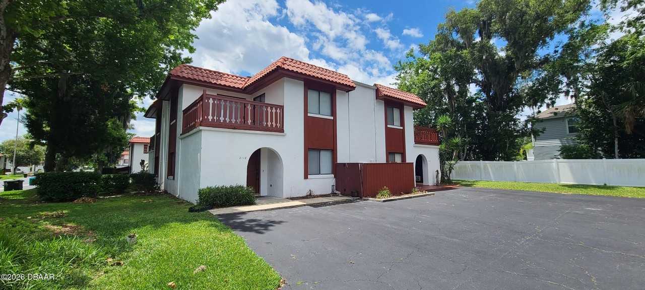 2118 Oak Meadow Cir - Photo 3 of 28