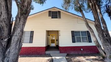 featured image of 212 Avenue L