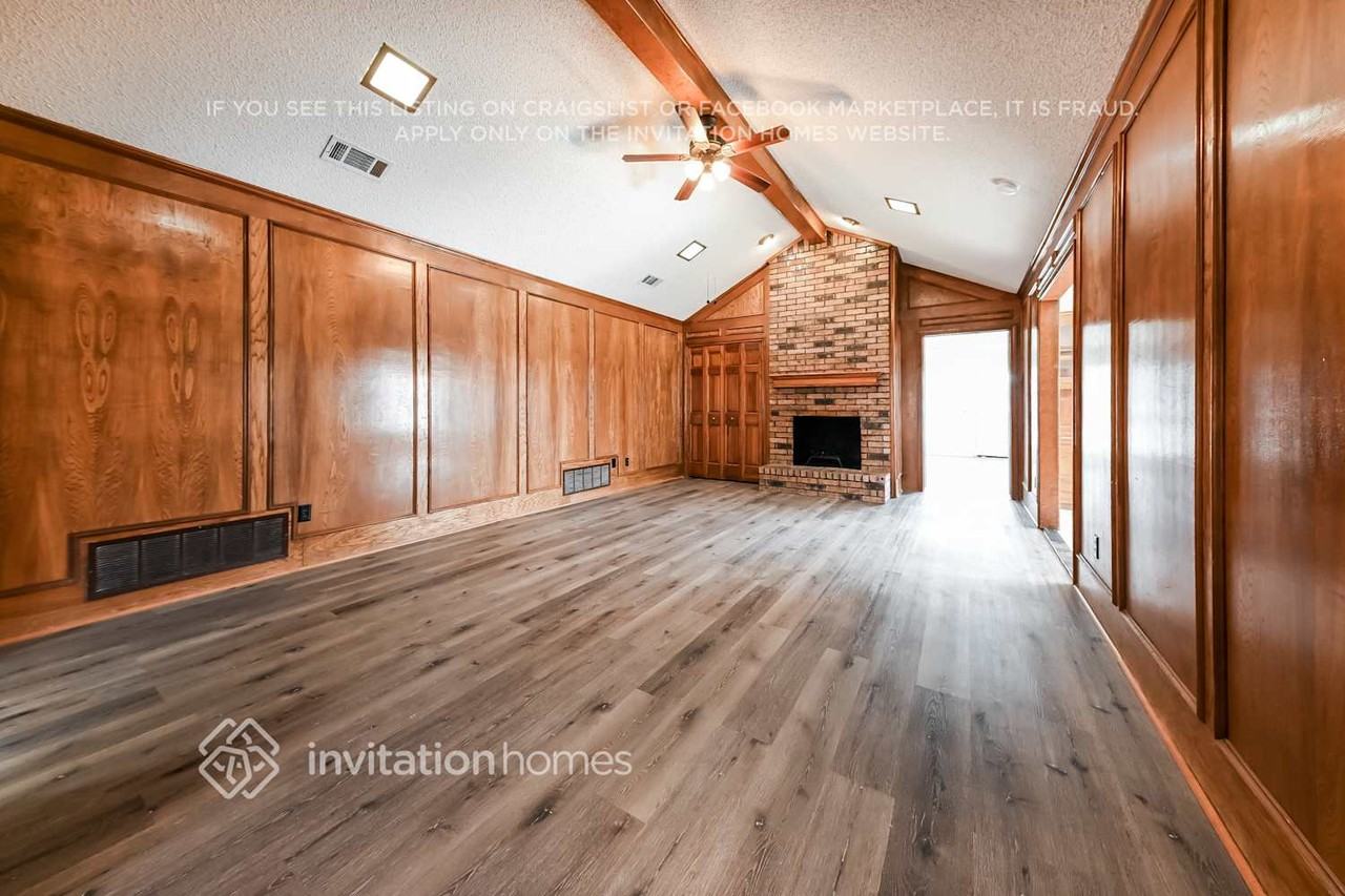 1806 Seabrook Dr - Photo 2 of 16