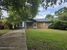905 Spanish Acres Dr - Photo 1 of 1