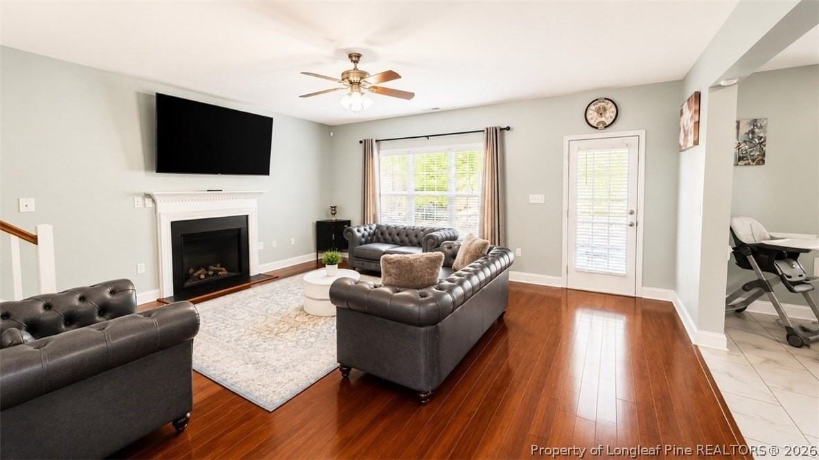 3541 Castlefield Ln - Photo 4 of 12