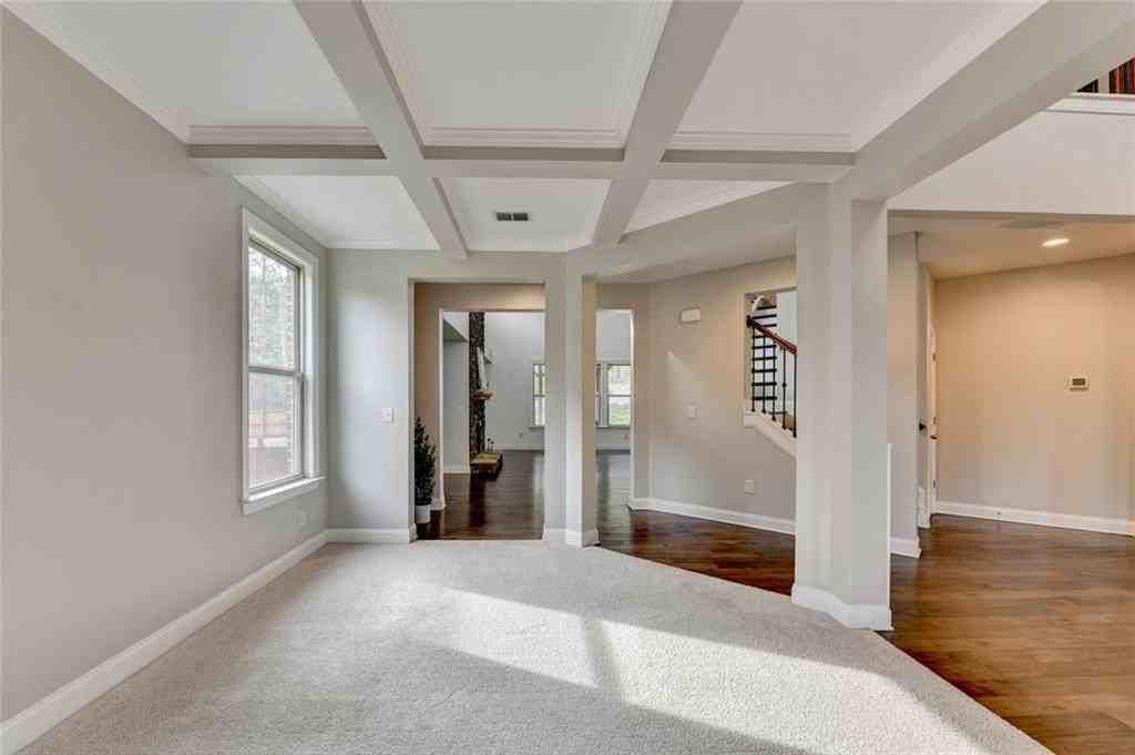 2540 Maple Ridge Ln - Photo 6 of 50