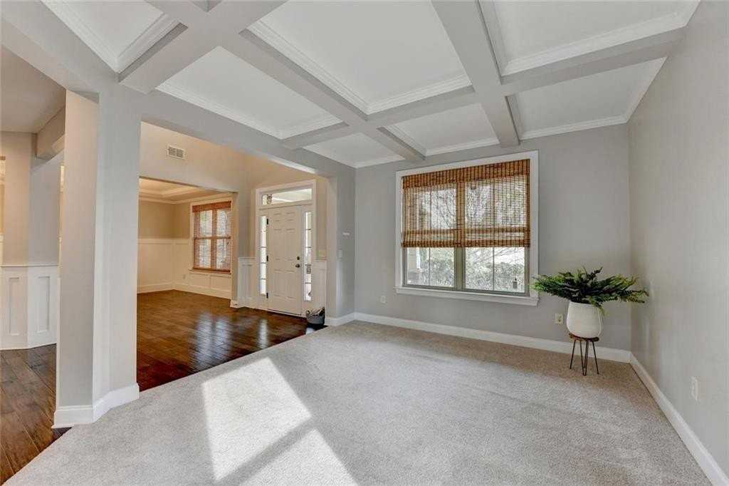 2540 Maple Ridge Ln - Photo 7 of 50