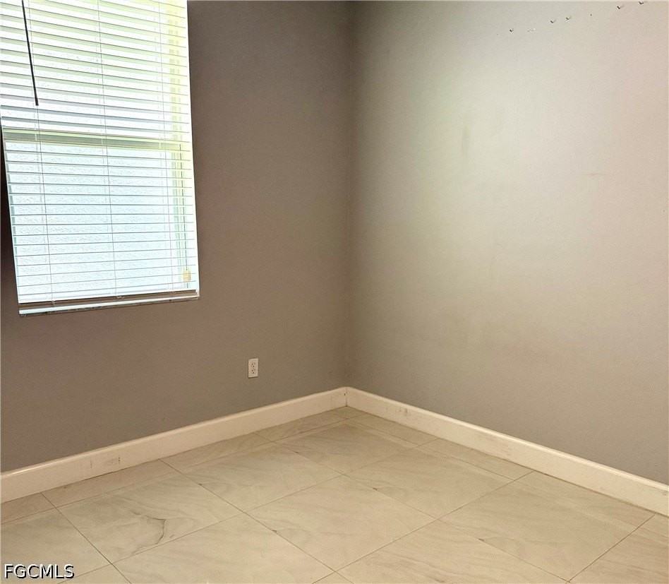 9561 Blue Stone Cir - Photo 7 of 18
