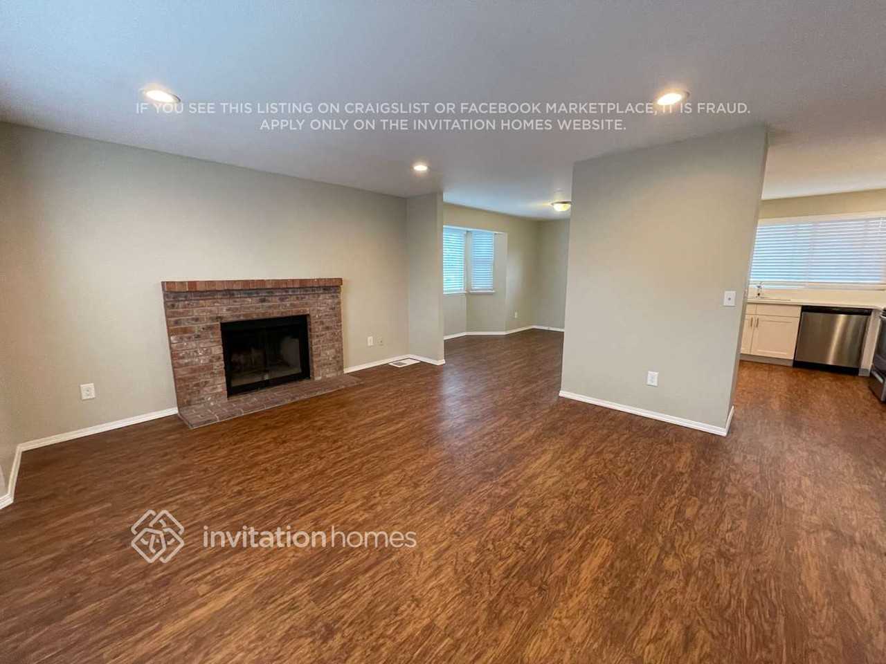 1216 S 236th Pl - Photo 3 of 12