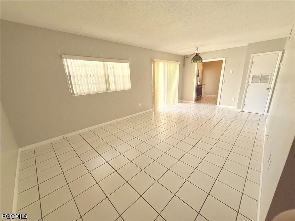 4923 Vincennes Ct #3 - Photo 3 of 10