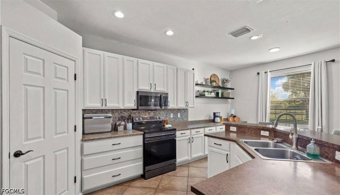 321 Shadow Lakes Dr - Photo 2 of 6