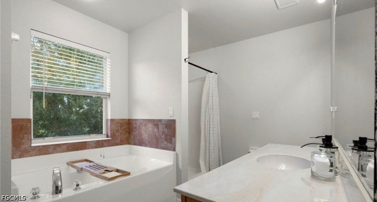 321 Shadow Lakes Dr - Photo 4 of 6