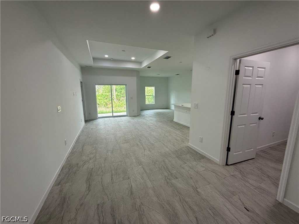 1103 W 10th St - Photo 2 of 28