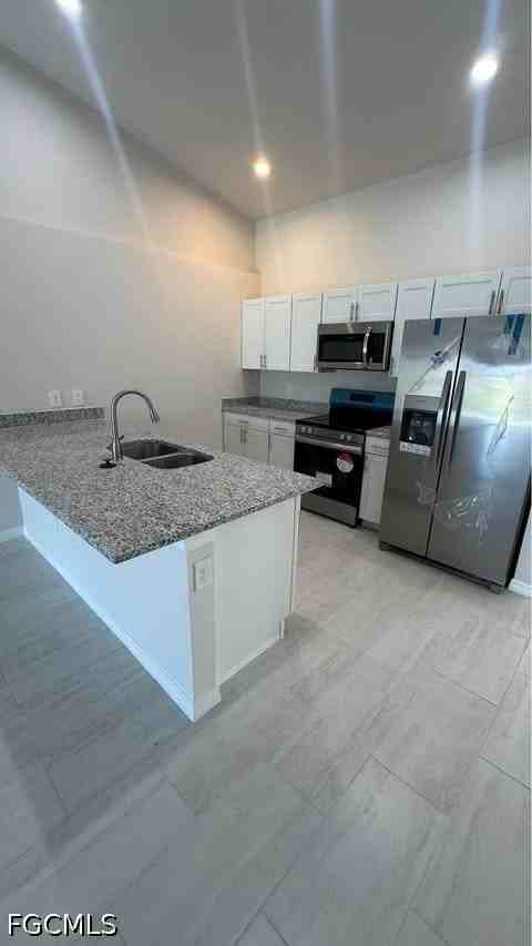 606 Se 8th St - Photo 3 of 22