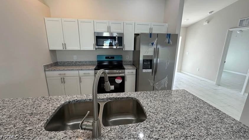 606 Se 8th St - Photo 4 of 22