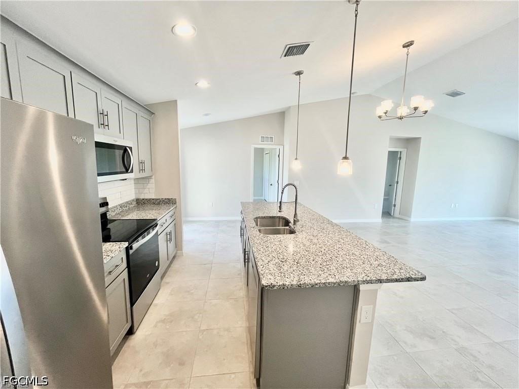2538 Nw 24th Pl - Photo 4 of 9