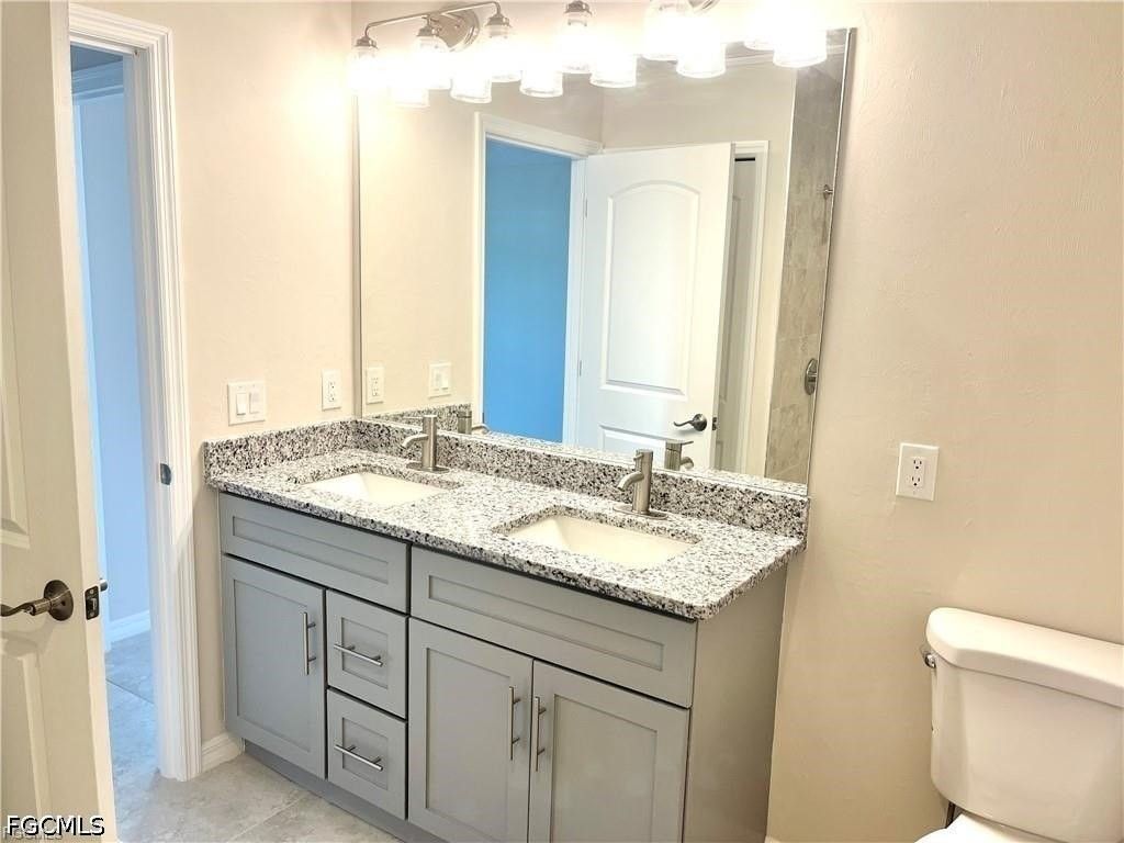 2538 Nw 24th Pl - Photo 6 of 9