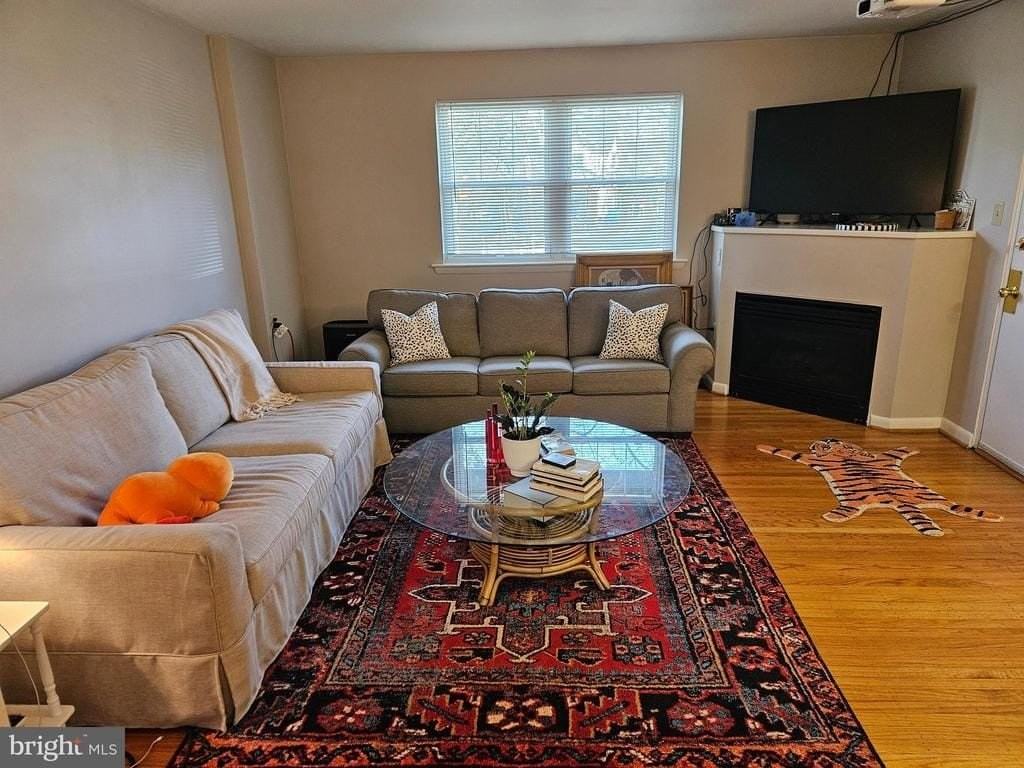 200 N Wayne Ave #9 - Photo 4 of 10