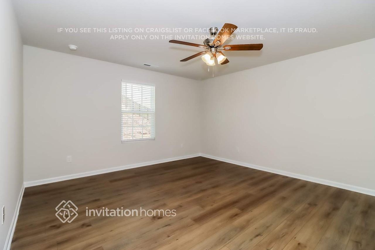 356 Hollingswood Dr - Photo 5 of 15