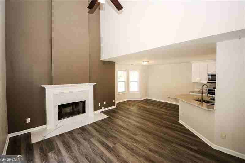 121 Stoneforest Dr - Photo 6 of 48